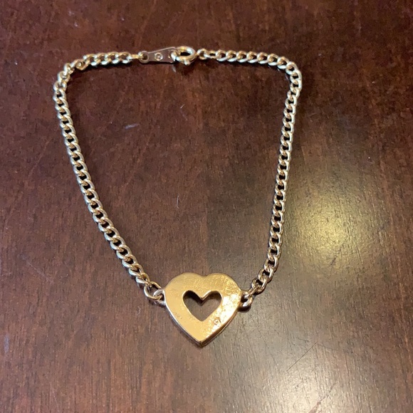 2/$40 👸🏻 NWOT Vintage Avon Large Here’s My Heart Bracelet ❤️ - Picture 9 of 10